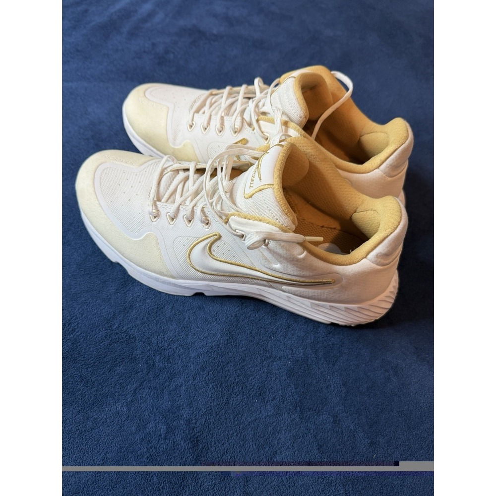 Nike Womens Alpha Huarache Elite 2 Off White Gold Turf Shoes CJ9988-100 Size 9